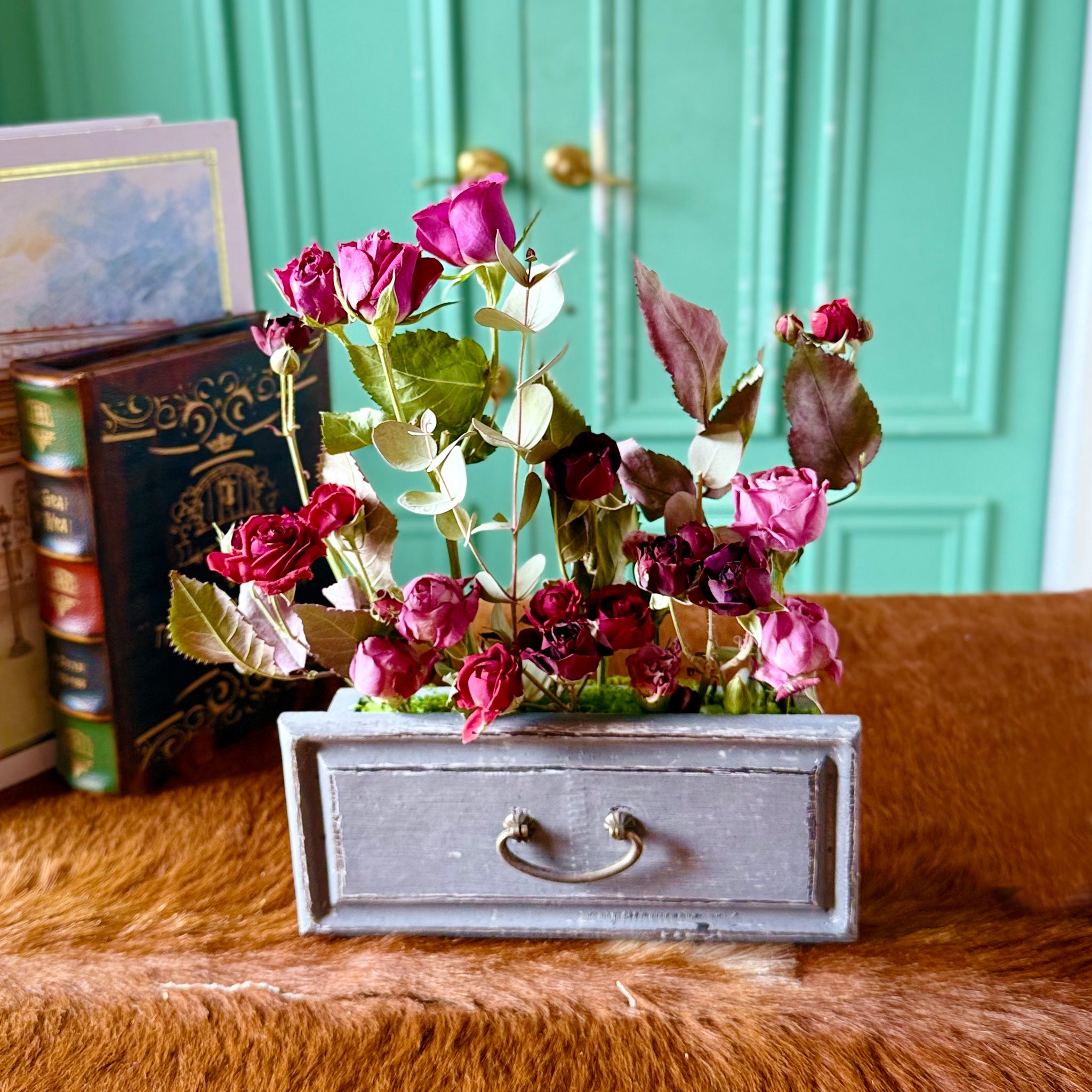 スプレーバラのウォールチェスト」 フリーズドライフラワーインテリア