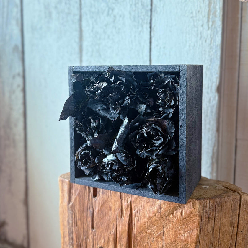 ブラックフラワースクエアアレンジ　「BLACK FLOWER SQUARE ARRENGEMENT」ゼロフラワー・インテリアシリーズ