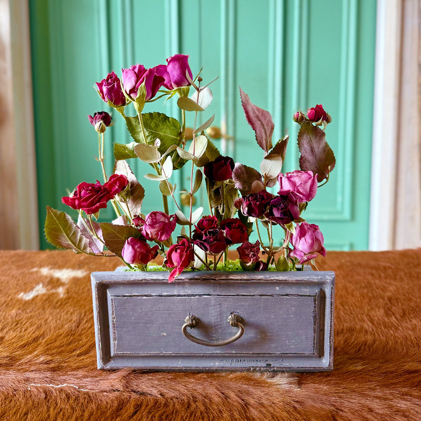 「スプレーバラのウォールチェスト」　フリーズドライフラワーインテリアシリーズ